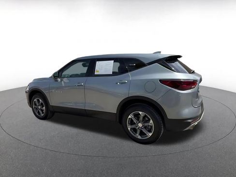 Used 2025 Chevrolet Blazer LT FWD image 9