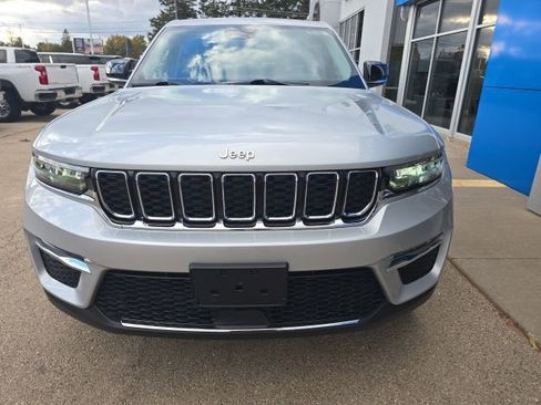 Used 2022 Jeep Grand Cherokee Limited AWD/4WD image 2