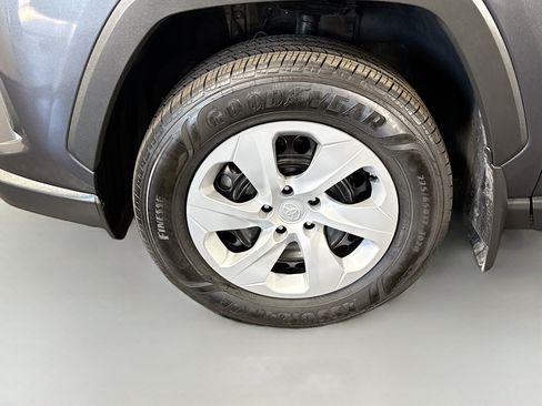 Used 2024 Toyota RAV4 LE FWD image 37