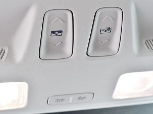 New 2025 Ford Escape SE w/ PHEV Premium Package FWD image 35