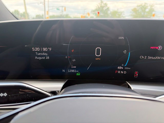 Used 2024 Cadillac Lyriq Luxury AWD/4WD image 10