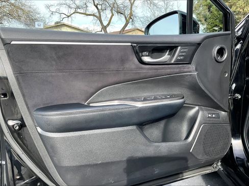 Used 2018 Honda Clarity Touring image 25