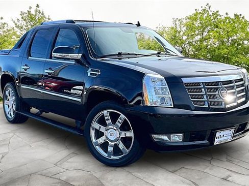 Used 2013 Cadillac Escalade EXT Premium image 10