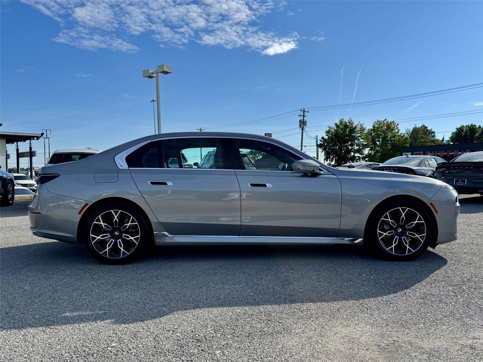 Used 2024 BMW i7 eDrive50 w/ Executive Package RWD image 4