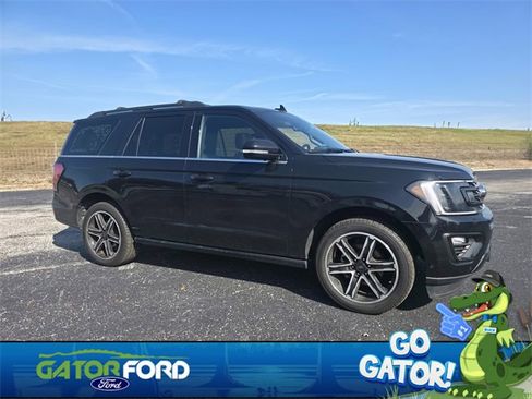 Used 2021 Ford Expedition Limited image 2