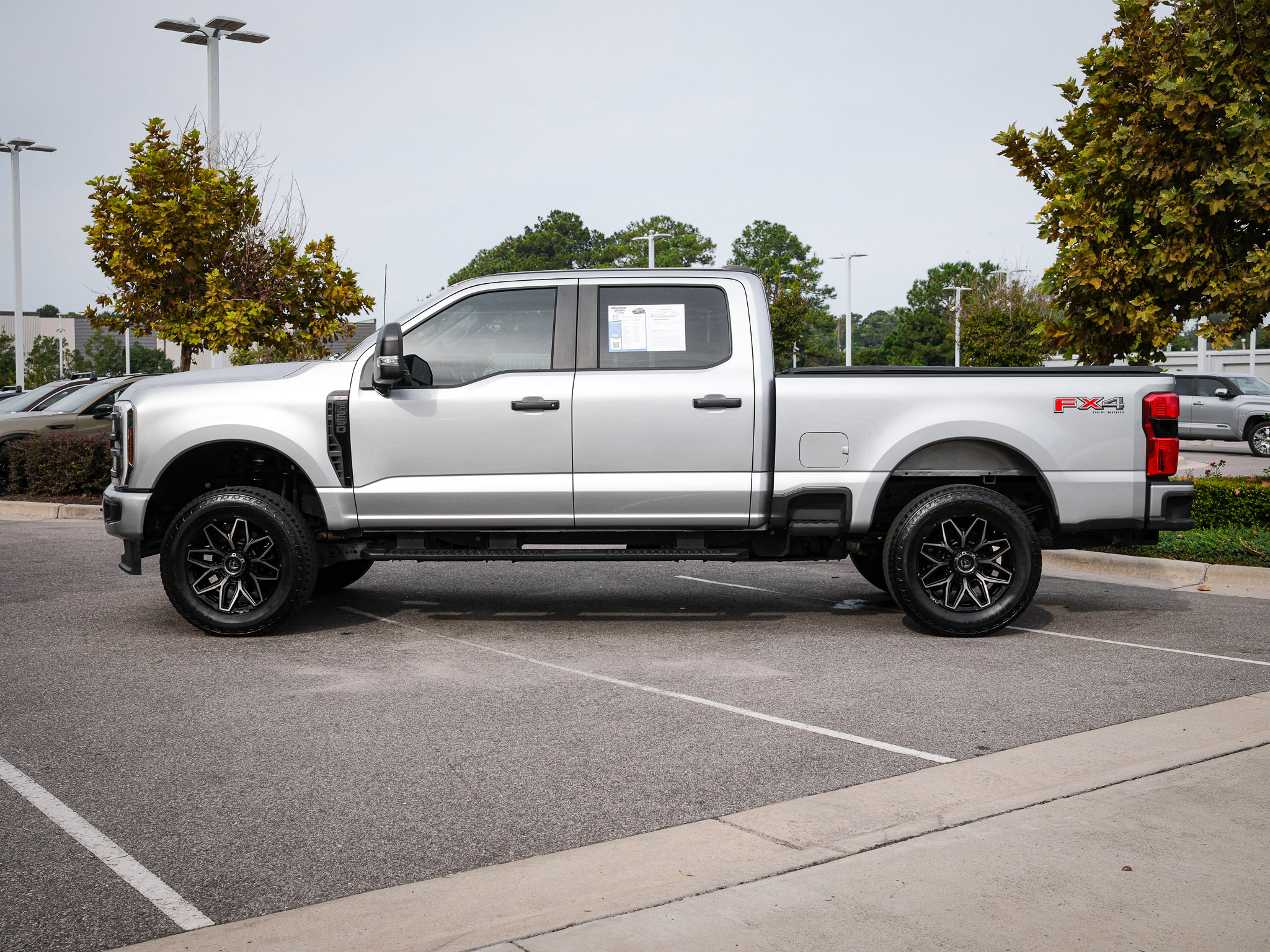 Used 2024 Ford F250 XL w/ STX Appearance Package AWD/4WD image 8