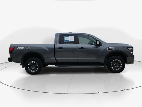 Used 2023 Nissan Titan PRO-4X image 3