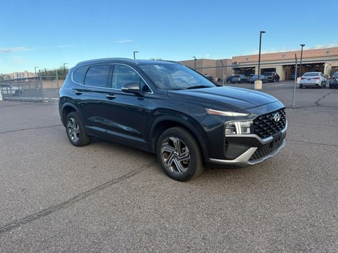 Used 2023 Hyundai Santa Fe SEL image 3