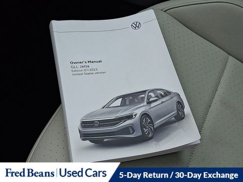 Certified 2024 Volkswagen Jetta SE w/ Panoramic Sunroof Package image 27