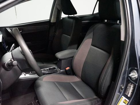 Used 2019 Toyota Corolla LE FWD image 6