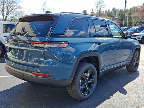 New 2026 Jeep Grand Cherokee Limited image 3