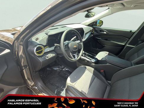 Used 2024 Chevrolet Trax LT w/ Driver Confidence Package FWD image 15