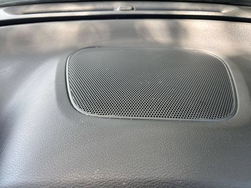 Used 2025 Kia Soul LX w/ LX Technology Package FWD image 17