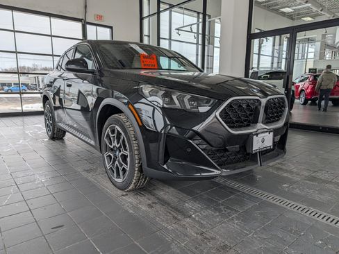 Used 2025 BMW X2 xDrive28i w/ Convenience Package image 1