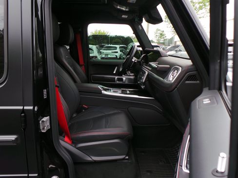 Used 2025 Mercedes-Benz G 63 AMG 4MATIC w/ Manufactur Interior Package image 54