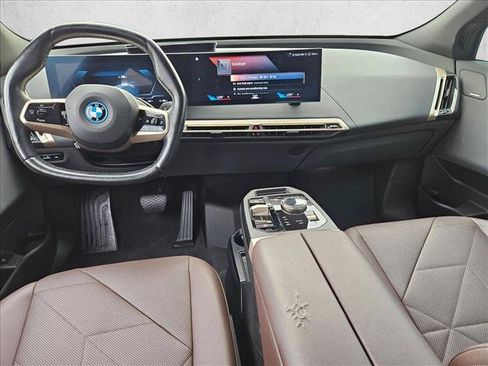 Used 2023 BMW iX xDrive50 w/ Convenience Package AWD/4WD image 16