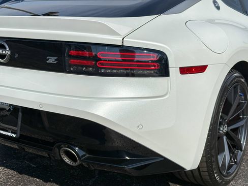 Used 2024 Nissan Z Performance w/ Floor Mat Package RWD image 19