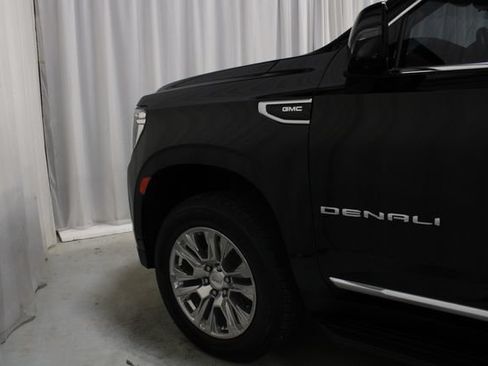 Used 2021 GMC Yukon Denali w/ Advanced Technology Package AWD/4WD image 30