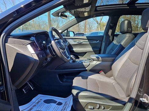 Certified 2022 Cadillac XT5 Sportv image 13