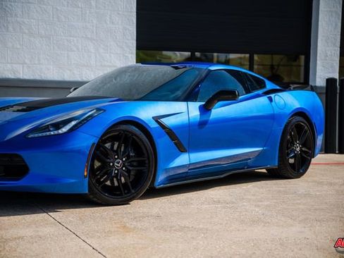 Used 2014 Chevrolet Corvette Stingray Z51 w/ 3LT Preferred Equipment Group image 43