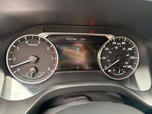Used 2024 Nissan Rogue SV AWD/4WD image 14