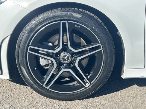 Used 2023 Mercedes-Benz CLA 250 4MATIC image 23