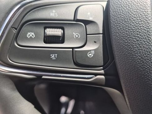 Used 2025 Buick Envista Sport Touring w/ Experience Buick Package FWD image 20
