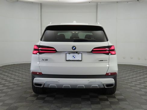 New 2026 BMW X5 xDrive40i w/ Premium Package image 6