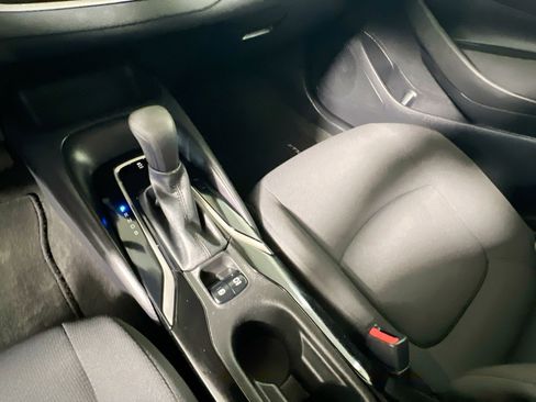 Used 2022 Toyota Corolla LE image 25