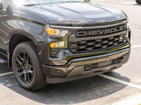 Used 2026 Chevrolet Silverado 1500 Custom RWD image 45