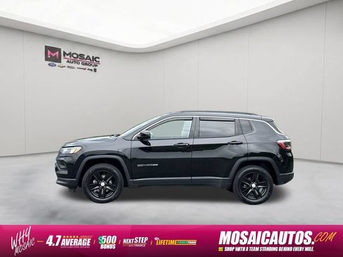 Used 2022 Jeep Compass Latitude AWD/4WD image 4