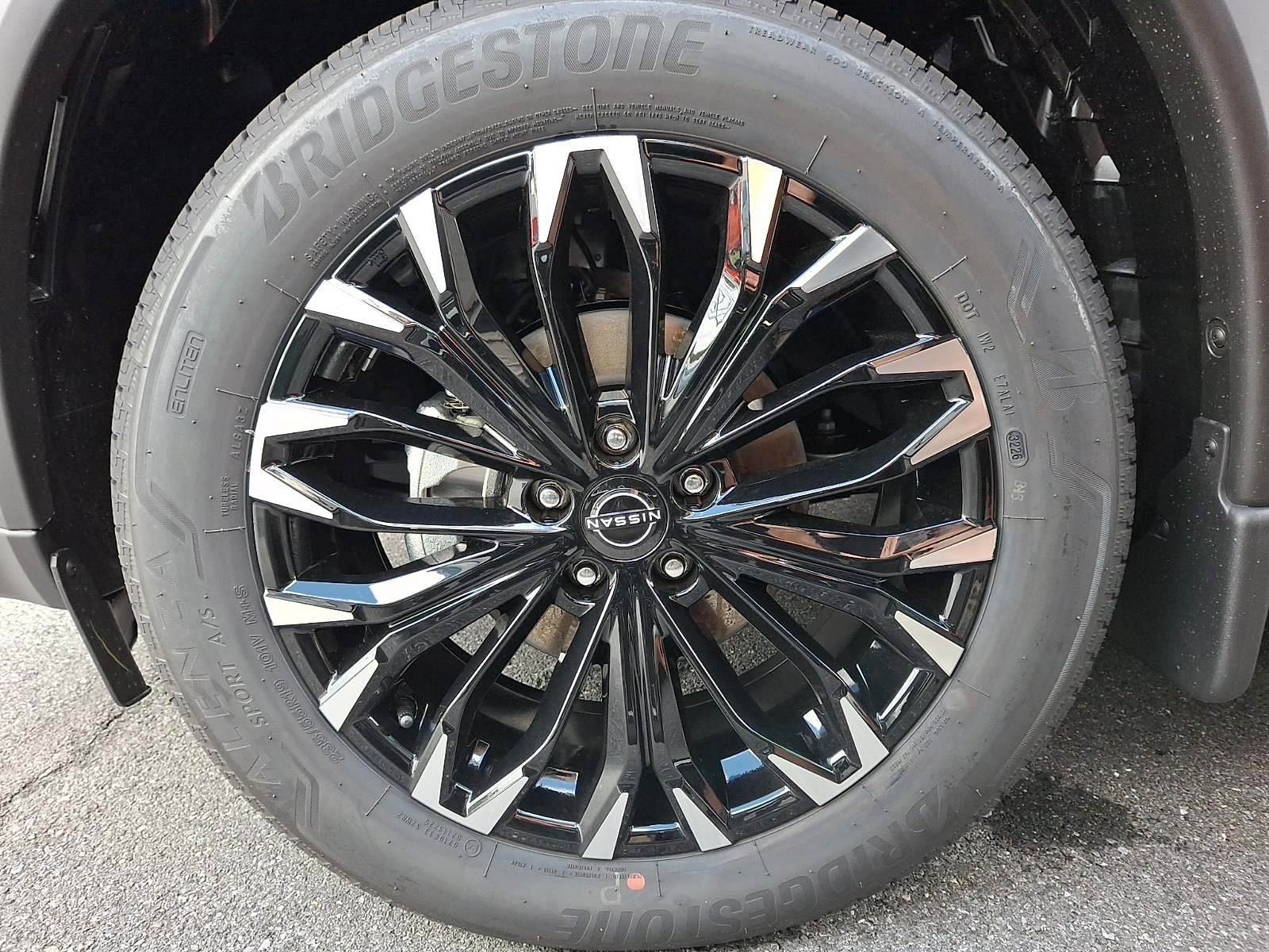New 2026 Nissan Rogue Dark Armor AWD/4WD image 4