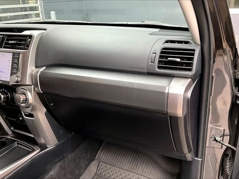 Used 2022 Toyota 4Runner SR5 image 16