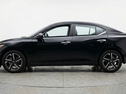 Used 2025 Nissan Sentra SV image 5
