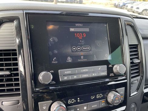 Used 2024 Nissan Titan SV w/ SV Bronze Edition Package image 25