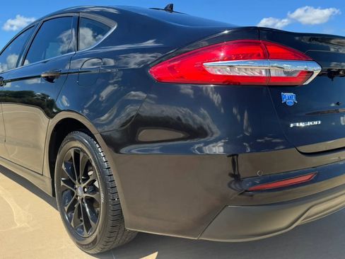 Used 2020 Ford Fusion SE FWD image 13