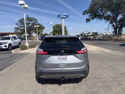 Used 2023 Ford Edge Titanium w/ Class II Trailer Tow Package AWD/4WD image 4