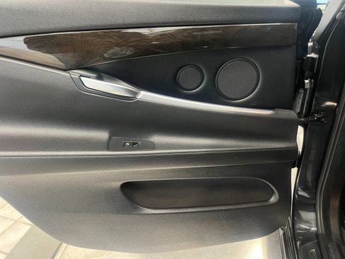 Used 2010 BMW 550i Gran Turismo xDrive image 40