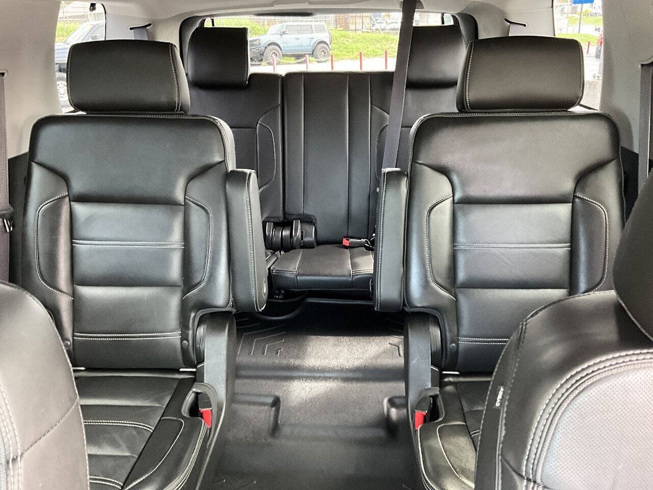 Used 2015 GMC Yukon Denali w/ Premium Package AWD/4WD image 12
