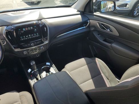 Used 2018 Chevrolet Traverse LT image 18