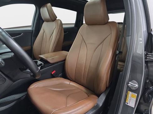 Used 2022 Lincoln Nautilus Reserve AWD/4WD image 12