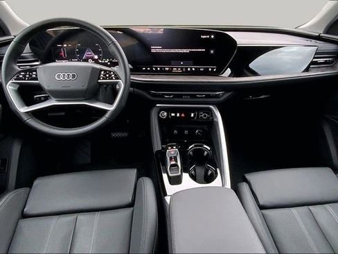 Used 2025 Audi Q5 Premium Plus w/ Premium Plus AWD/4WD image 15