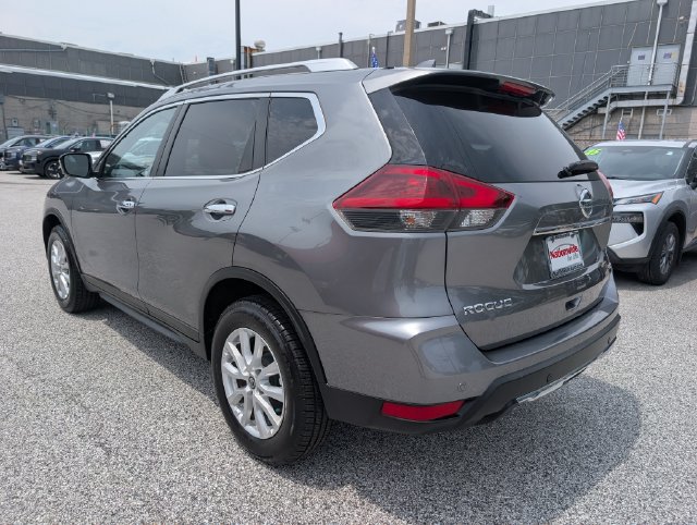 Used 2020 Nissan Rogue SV AWD/4WD image 3