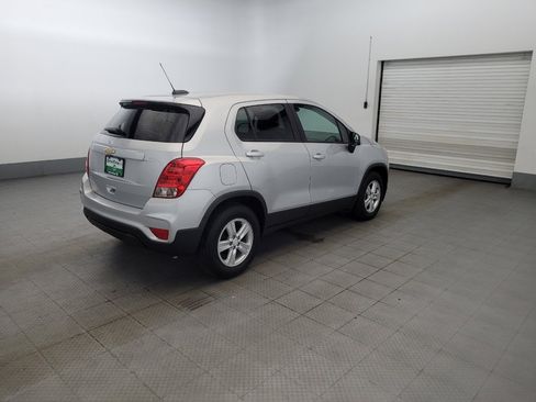 Used 2020 Chevrolet Trax LS w/ Tint and Cruise Package FWD image 10