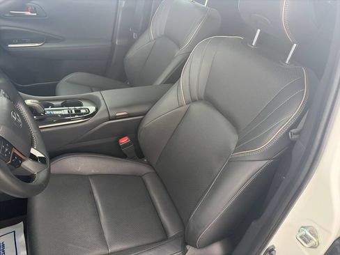 Used 2025 Toyota Crown AWD/4WD image 11