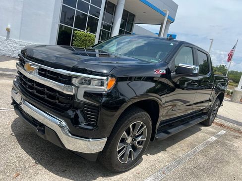 Used 2024 Chevrolet Silverado 1500 LT AWD/4WD image 1
