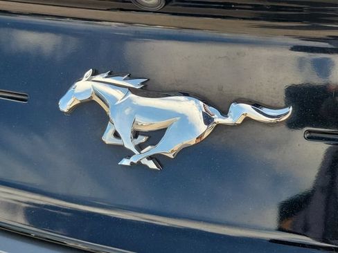 Certified 2022 Ford Mustang Coupe RWD image 8