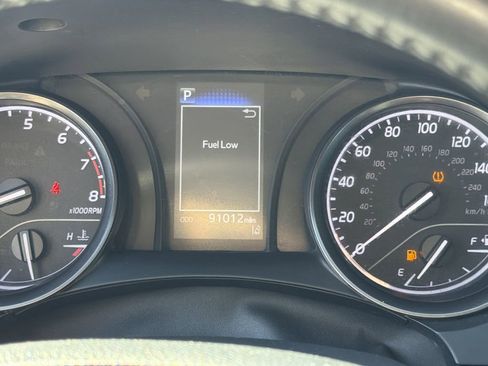 Used 2022 Toyota Camry SE image 28