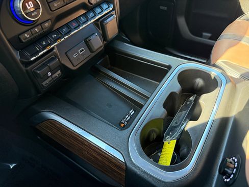 Used 2022 Chevrolet Silverado 2500 High Country w/ LPO, Dark Essentials Package image 13