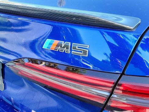 Used 2025 BMW M5 w/ Carbon Package AWD/4WD image 5